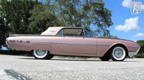 1962 Ford Thunderbird