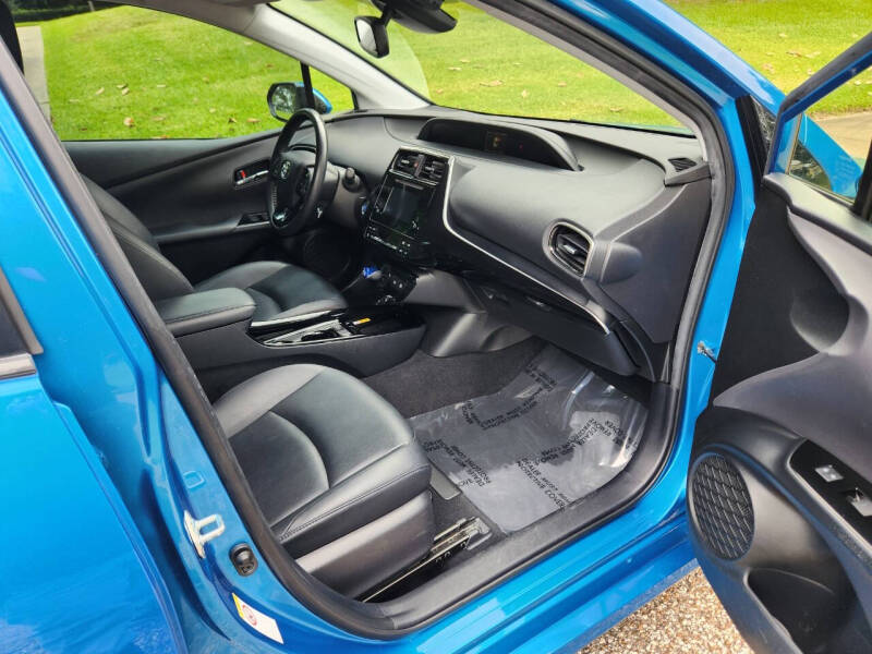 2019 Toyota Prius XLE