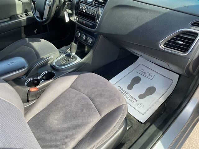 2013 Chrysler 200 Touring