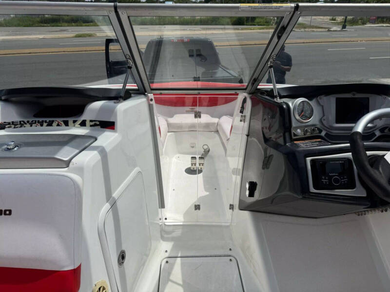 2012 Sea-Doo 210 Wake