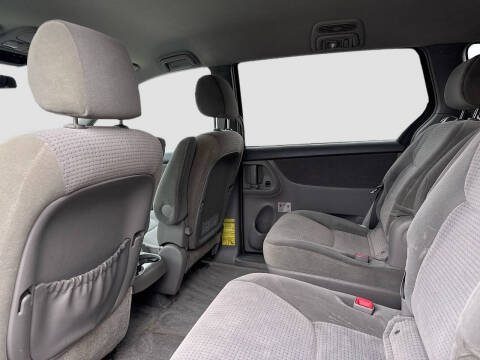 2006 Toyota Sienna LE 7 Passenger