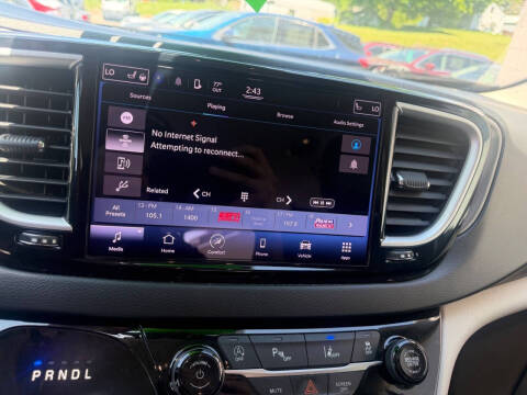 2022 Chrysler Pacifica Touring L