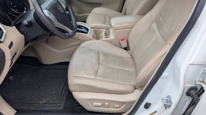 2016 Nissan Rogue S