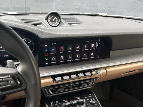 2022 Porsche 911 Carrera 4