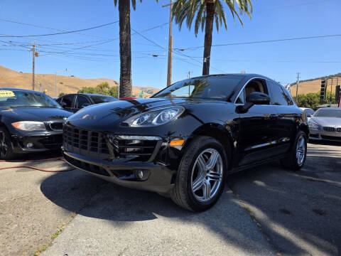 2015 Porsche Macan S