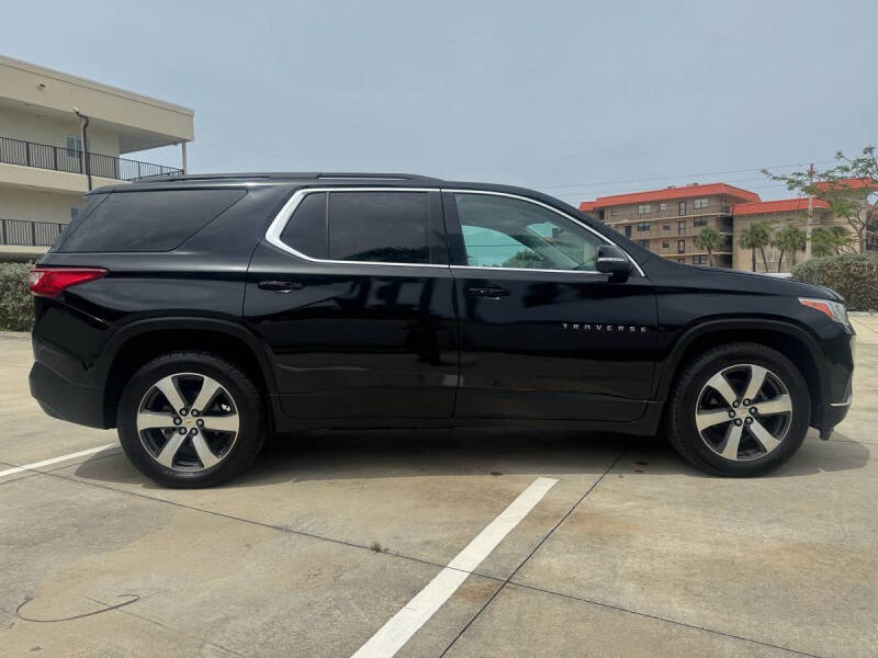 2021 Chevrolet Traverse LT Leather