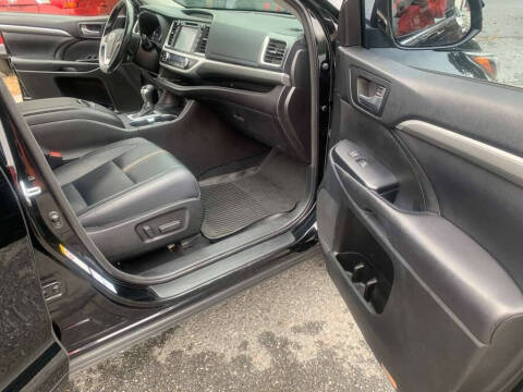 2018 Toyota Highlander SE