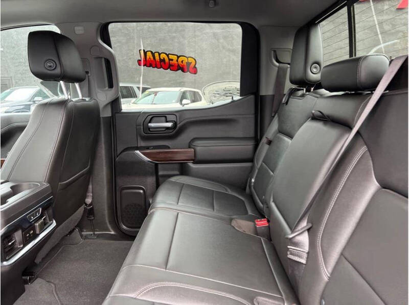 2019 GMC Sierra 1500 SLT photo 16