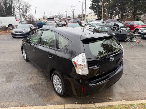 2012 Toyota Prius v Five