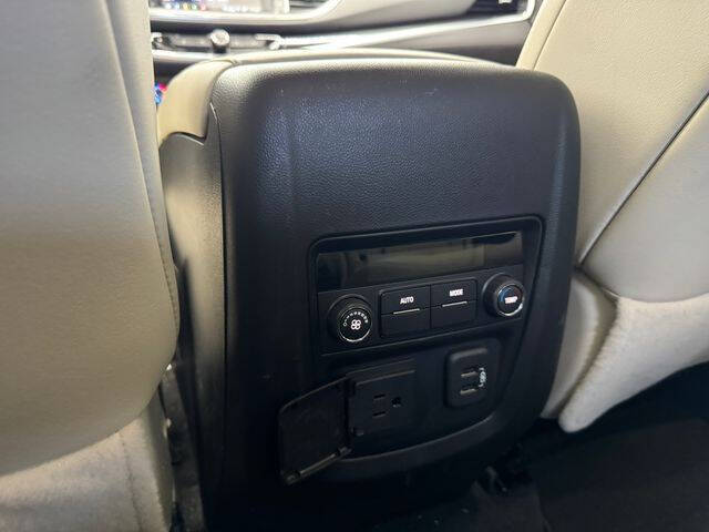 2024 Buick Enclave Essence