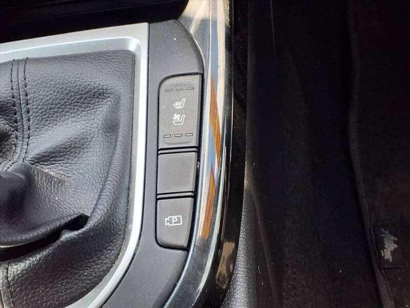 2022 Kia Forte GT Line