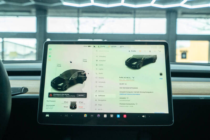 2023 Tesla Model Y Performance