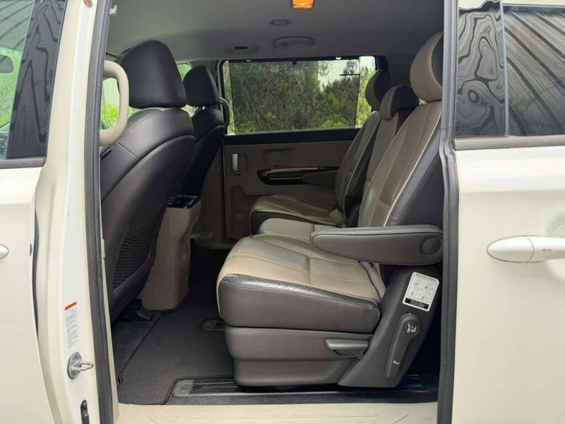 2016 Kia Sedona SX