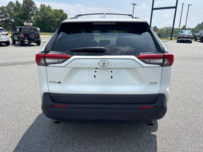 2023 Toyota RAV4 XLE Premium