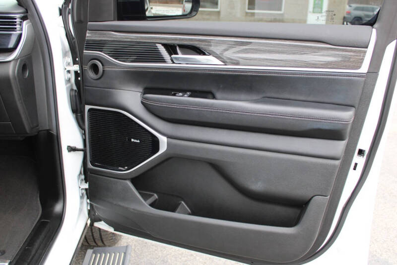 2022 Jeep Wagoneer Series III