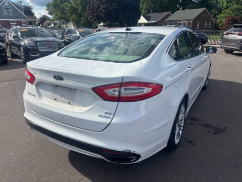 2013 Ford Fusion SE