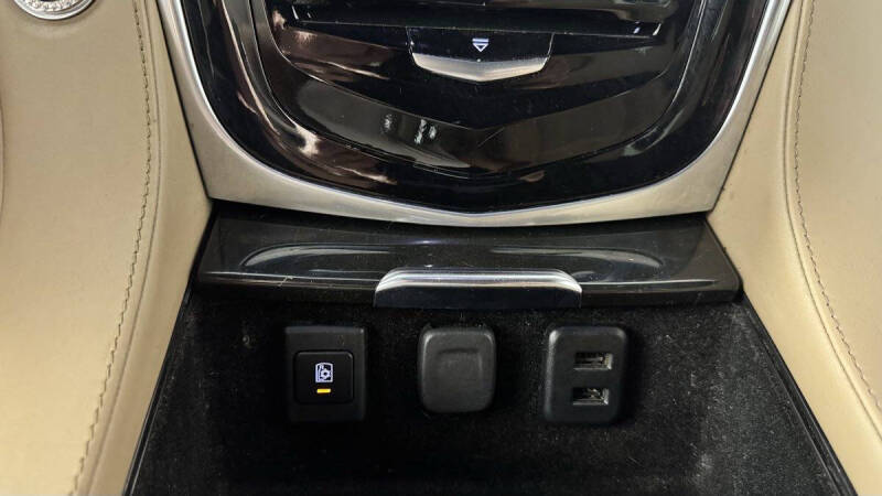 2019 Cadillac Escalade Platinum