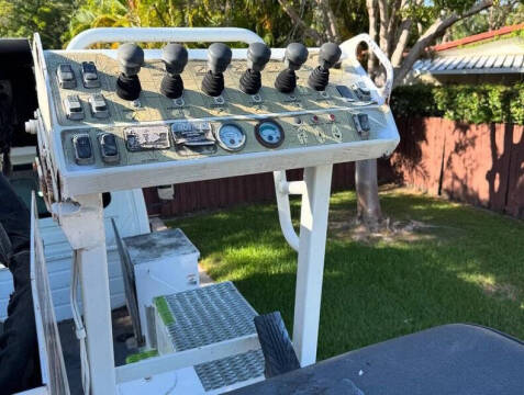 2007 International Derrick Digger