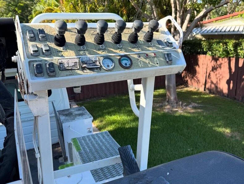 2007 International Derrick Digger