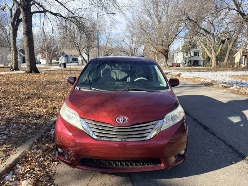 2011 Toyota Sienna XLE
