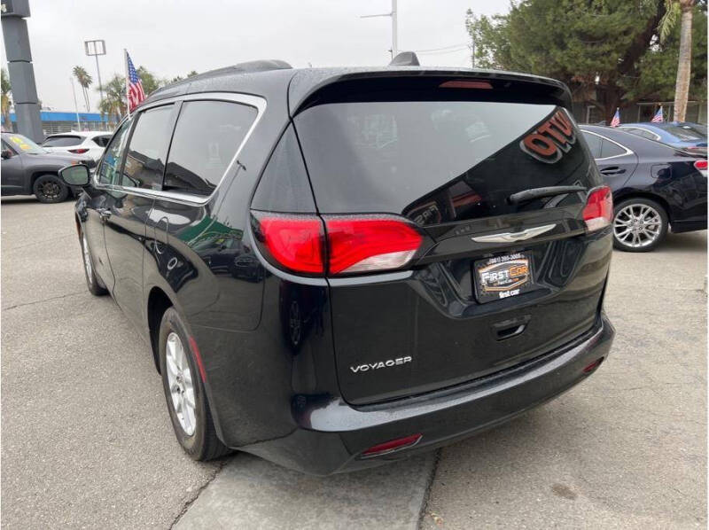 2021 Chrysler Voyager LXi