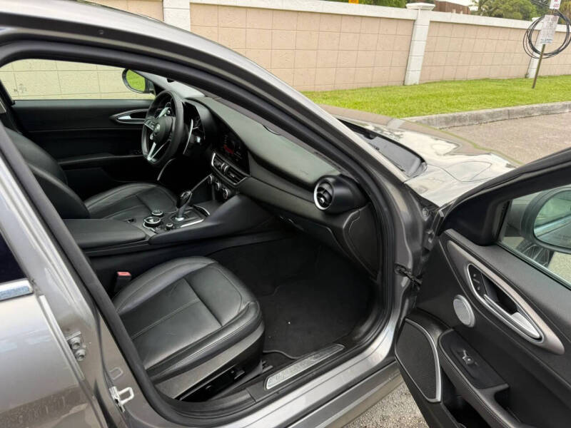 2017 Alfa Romeo Giulia Ti