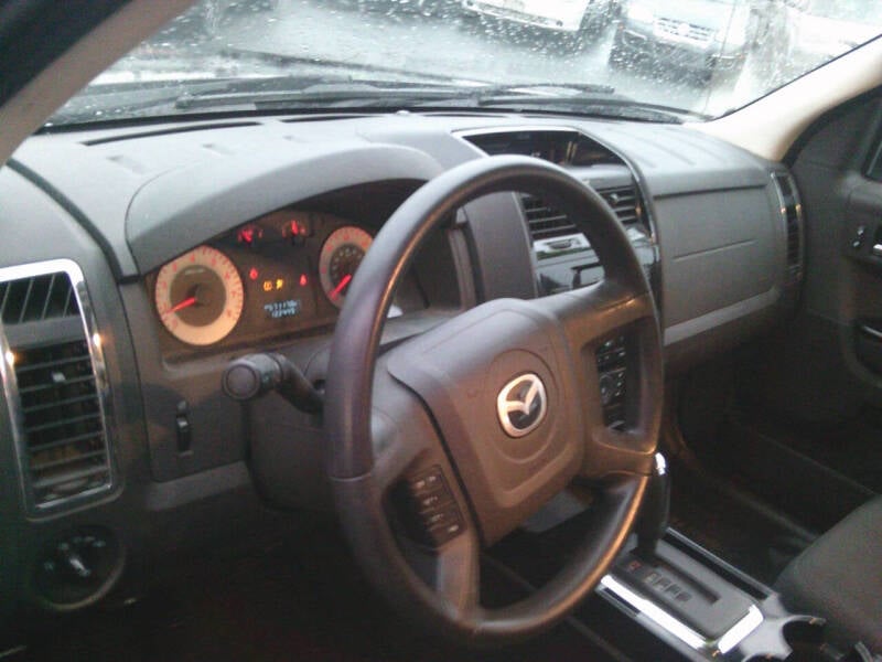 2010 Mazda Tribute i Sport photo 5