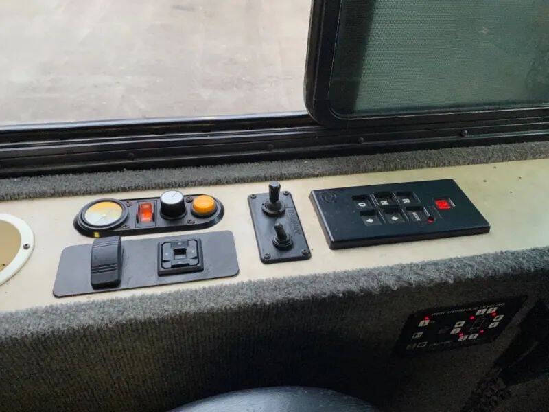 2000 Freightliner XC Chassis