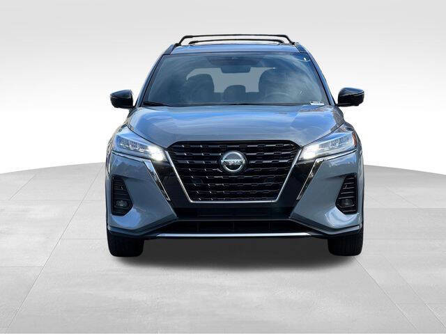 2021 Nissan Kicks SR