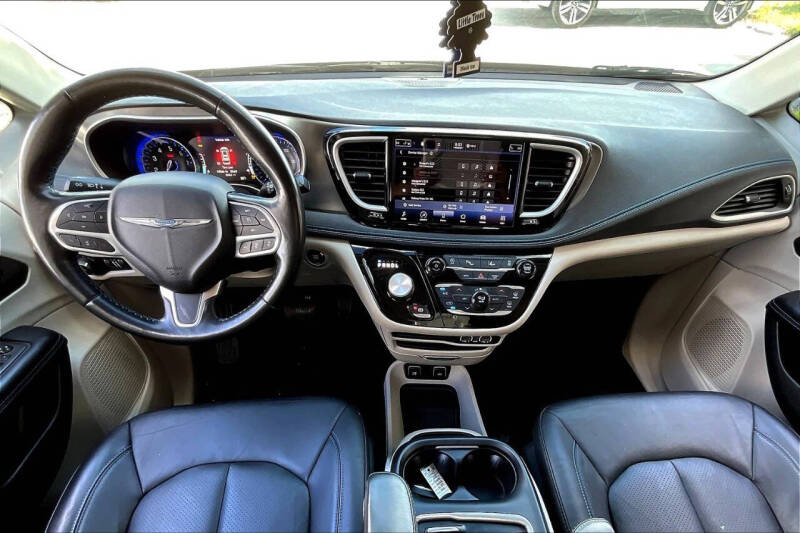 2021 Chrysler Pacifica Touring L