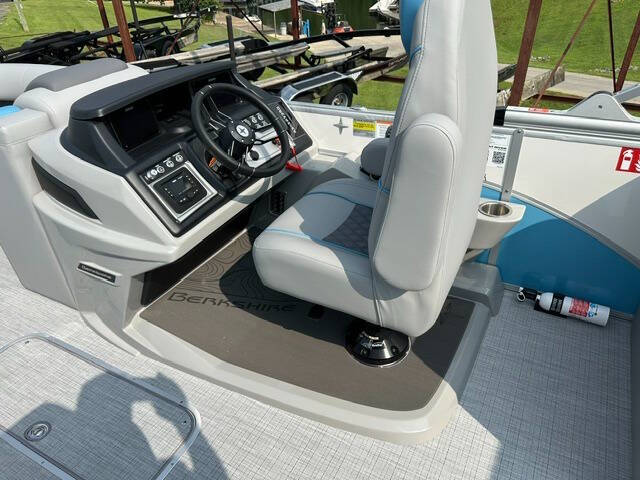 2027 Berkshire 23 RFX STS 3.0