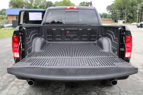 2017 RAM 1500 SLT