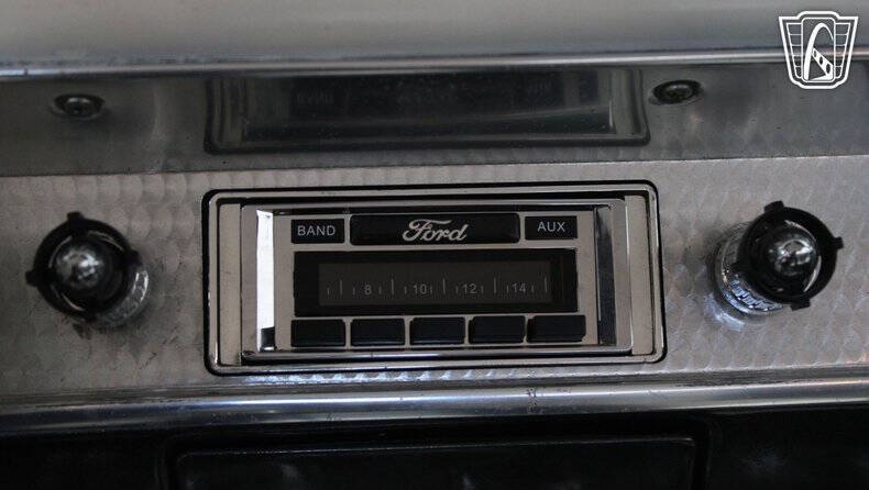 1954 Ford Crestline