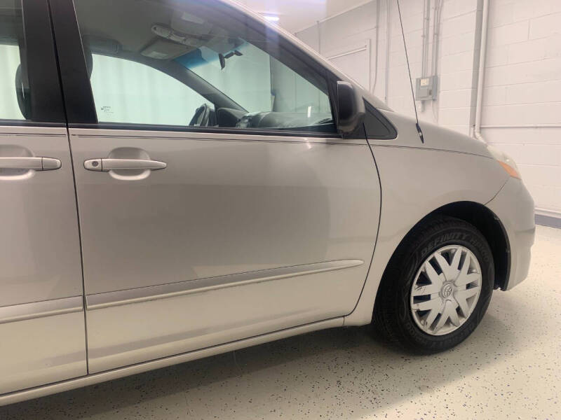 2008 Toyota Sienna LE 7-Passenger