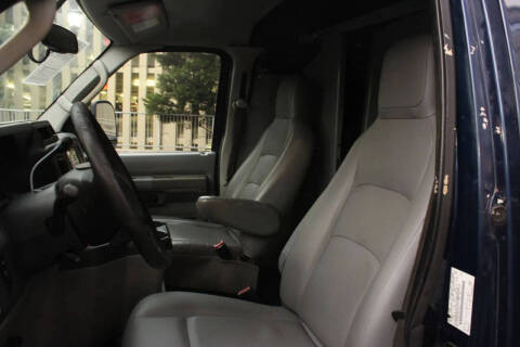 2013 Ford E-Series E-350 SD