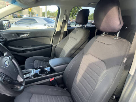 2015 Ford Edge SE