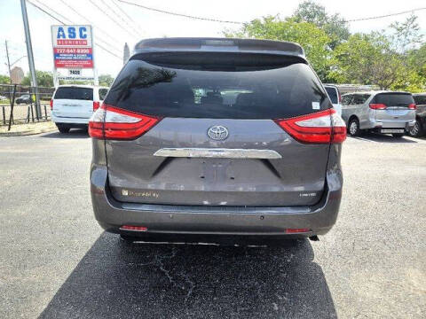 2015 Toyota Sienna