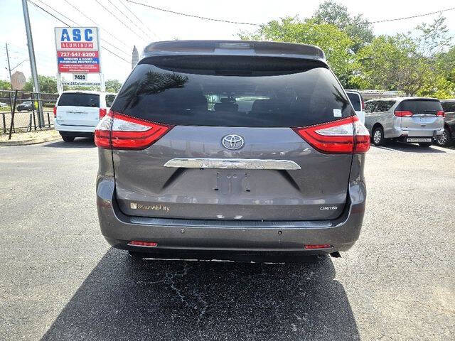 2015 Toyota Sienna