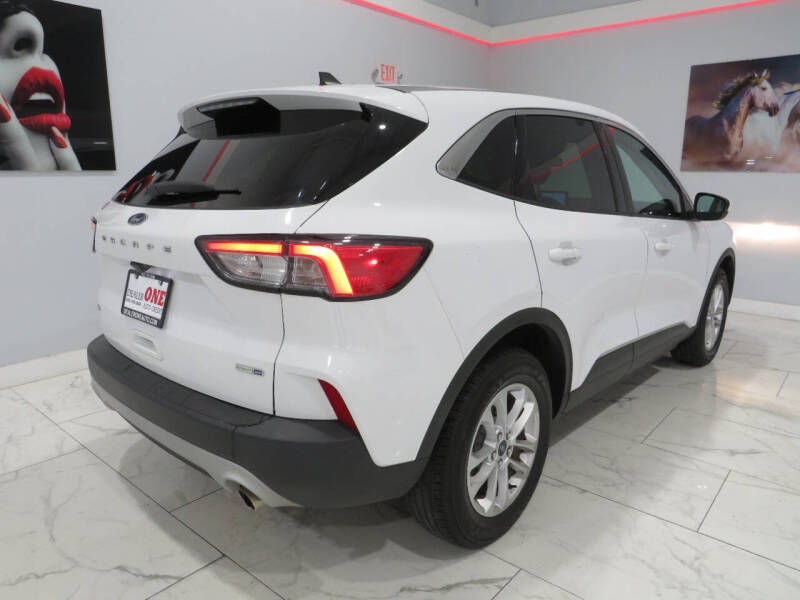 2020 Ford Escape SE