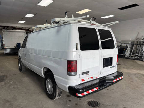 2011 Ford E-Series E-250