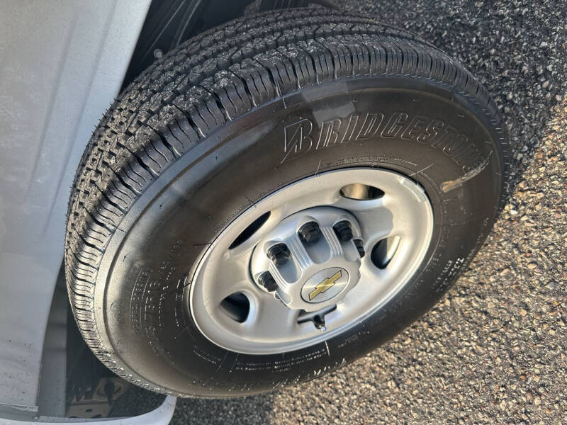 2025 Chevrolet Express 2500