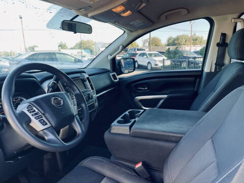 2019 Nissan Titan SL