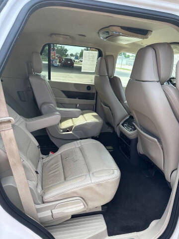 2018 Lincoln Navigator Select