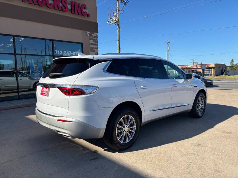 2022 Buick Enclave Essence