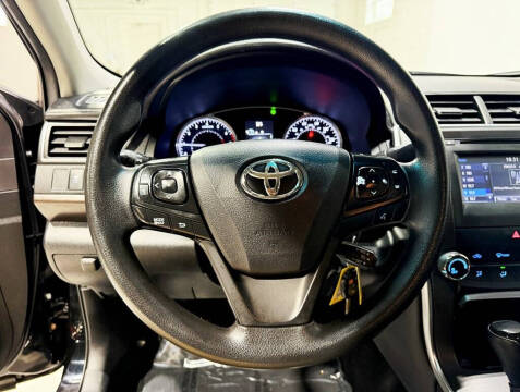 2016 Toyota Camry LE