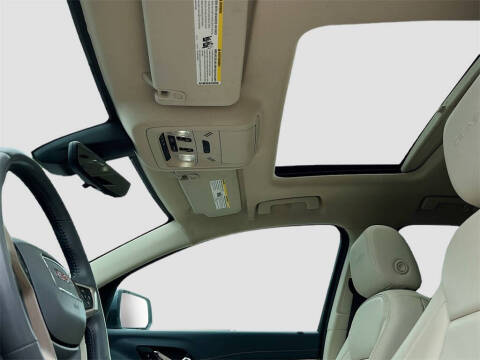 2022 GMC Acadia Denali