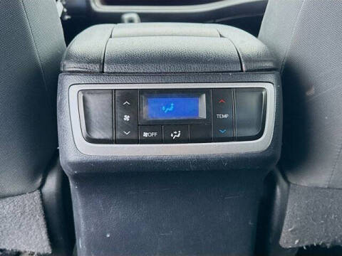 2015 Toyota Highlander LE