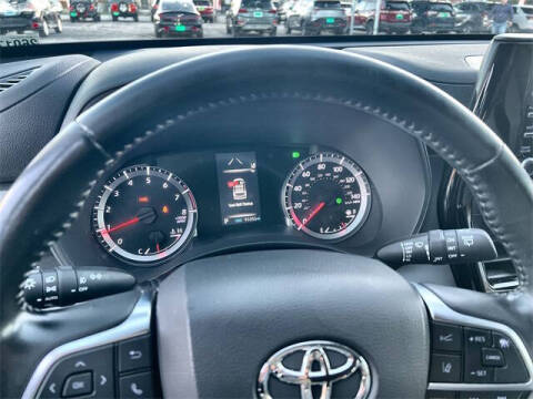 2021 Toyota Highlander LE