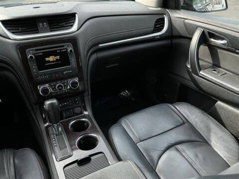 2017 Chevrolet Traverse LT