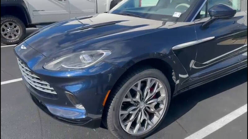 2021 Aston Martin DBX